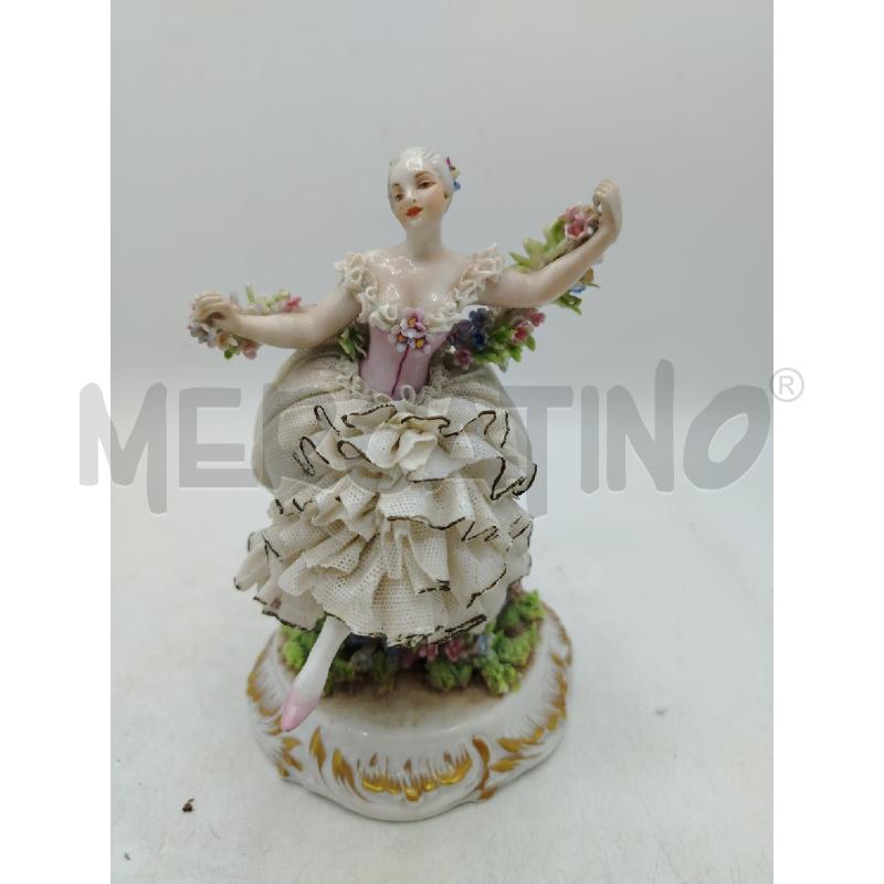 STATUINA DONNINA SEDUTA TULLE CPDM DA RIV | Mercatino dell'Usato Roma viale tirreno 1