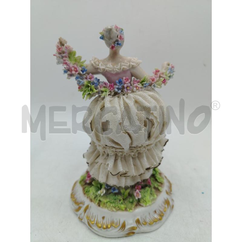 STATUINA DONNINA SEDUTA TULLE CPDM DA RIV | Mercatino dell'Usato Roma viale tirreno 4