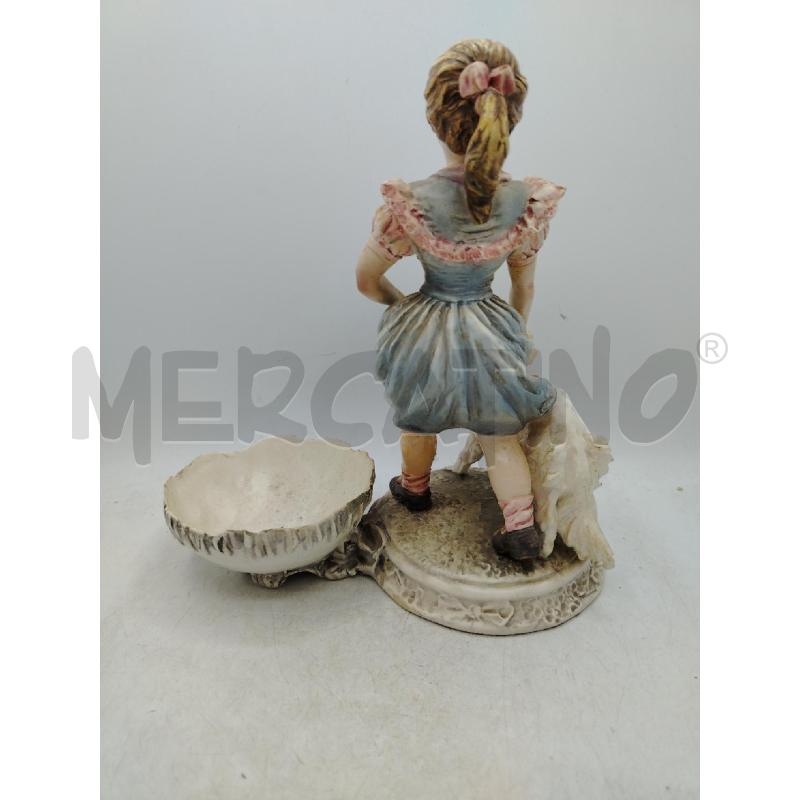 STATUINA FANCIULLA CON CANE | Mercatino dell'Usato Roma viale tirreno 4