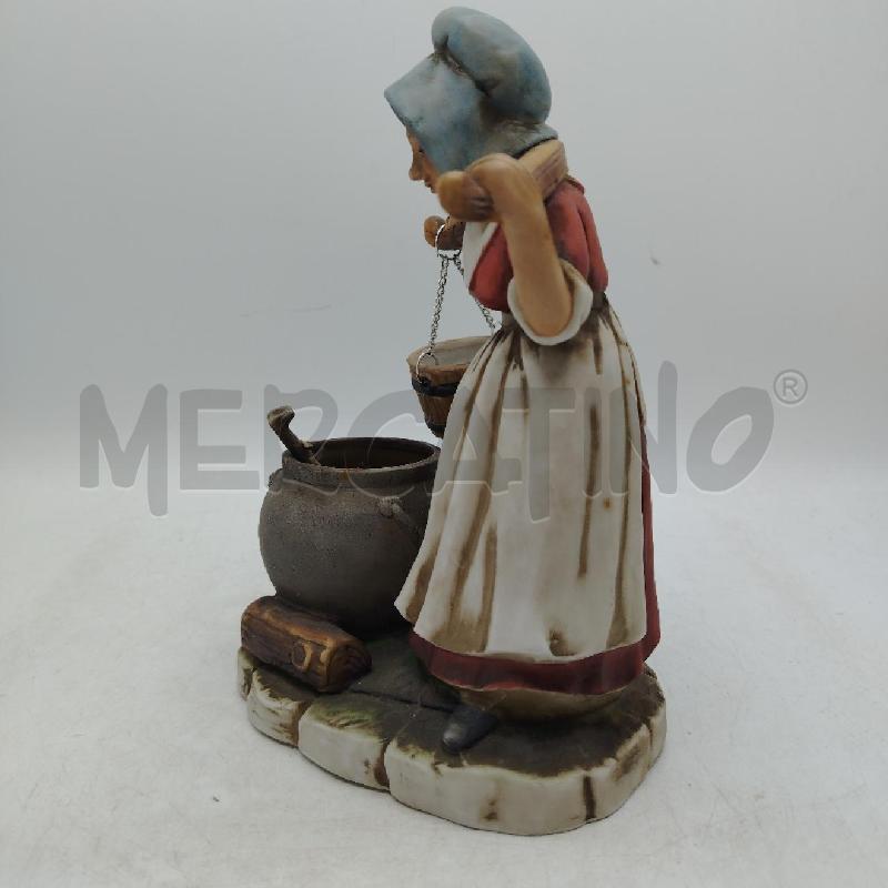 STATUINA LAVANDAIA CAPODIMONTE | Mercatino dell'Usato Roma viale tirreno 4