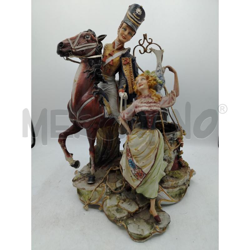 STATUINA UOMO A CAVALLO CON CONTADINA | Mercatino dell'Usato Roma viale tirreno 1