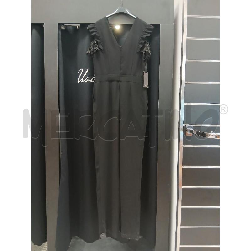 TUTA D JUMPSUIT NERO COPETTO RICAMATO BIANCO/NERO | Mercatino dell'Usato Roma viale tirreno 2