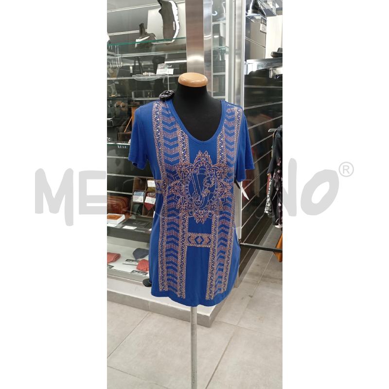 T SHIRT D VERSACE JEANS BLU CON PAILLETTES | Mercatino dell'Usato Roma viale tirreno 1