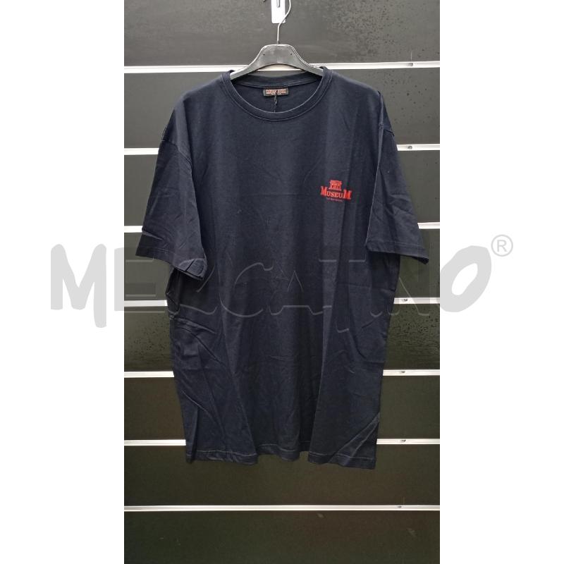 T SHIRT U MUSEUM BL SCRITTA RSS PETTO LATERALE  | Mercatino dell'Usato Roma viale tirreno 1