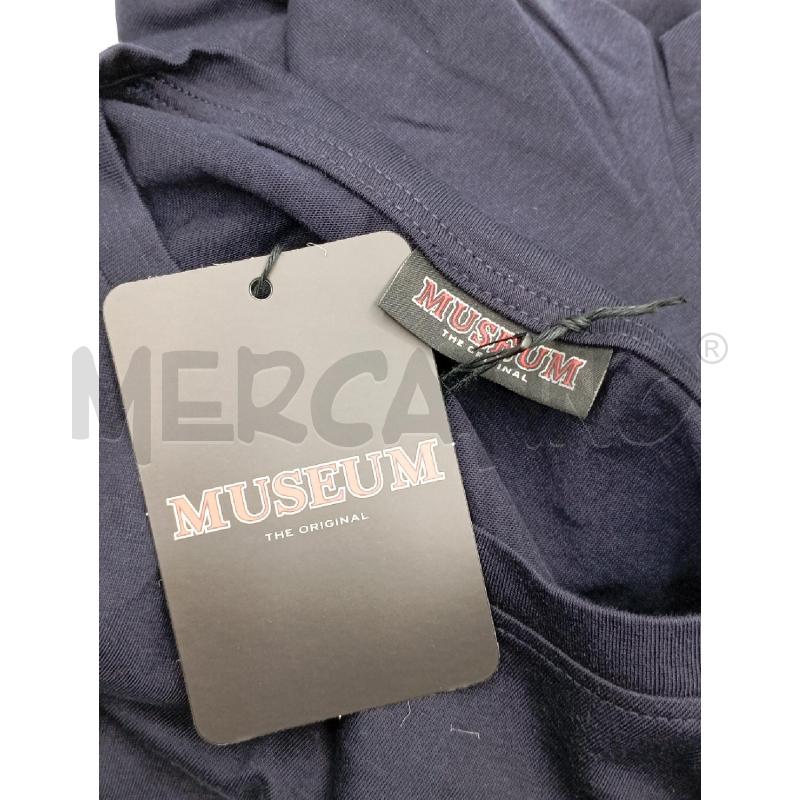T SHIRT U MUSEUM BL SCRITTA RSS PETTO LATERALE  | Mercatino dell'Usato Roma viale tirreno 4