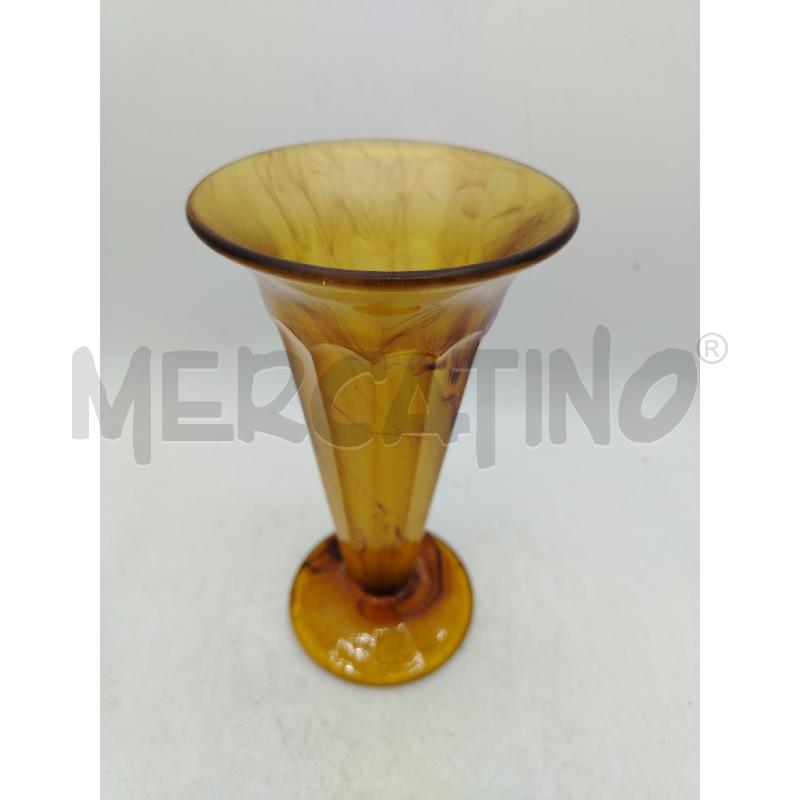 VASETTO TROMBA COLOR AMBRATO | Mercatino dell'Usato Roma viale tirreno 2