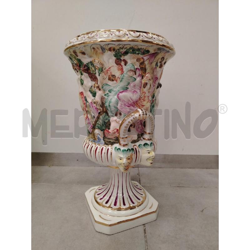 VASO CAPODIMONTE PERSONAGGI | Mercatino dell'Usato Roma viale tirreno 3