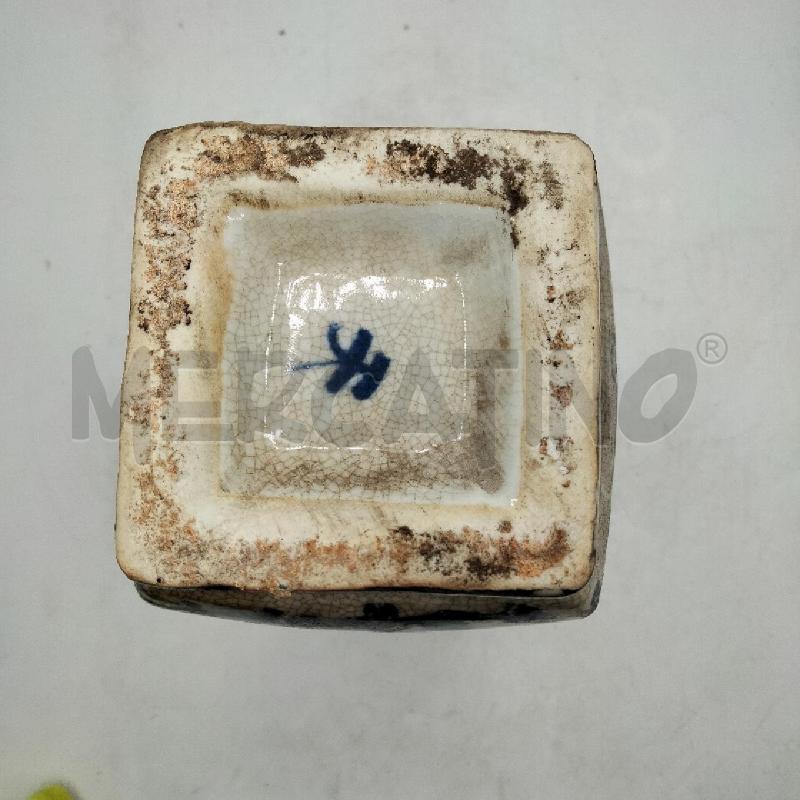 VASO ORIENTALE DEC BLU PERSONAGGI | Mercatino dell'Usato Roma viale tirreno 4