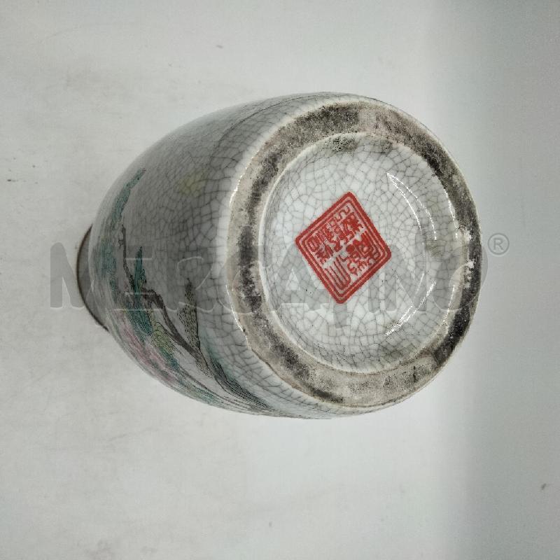 VASO ORIENTALE DEC FIORI MAN RSS | Mercatino dell'Usato Roma viale tirreno 5