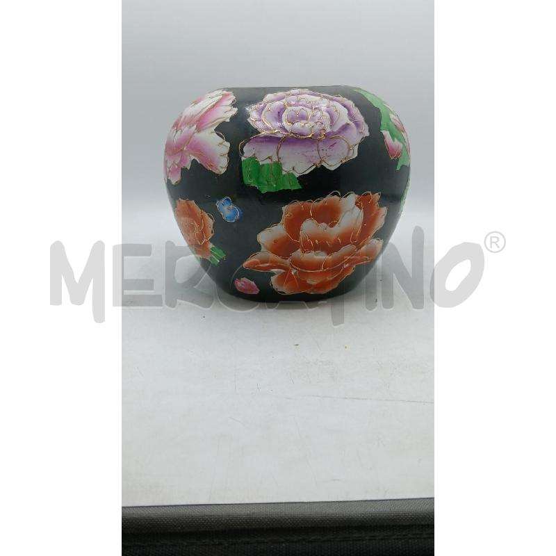 VASO PORCELLANA FIORI COLORATI SFONDO NEROP | Mercatino dell'Usato Roma viale tirreno 3