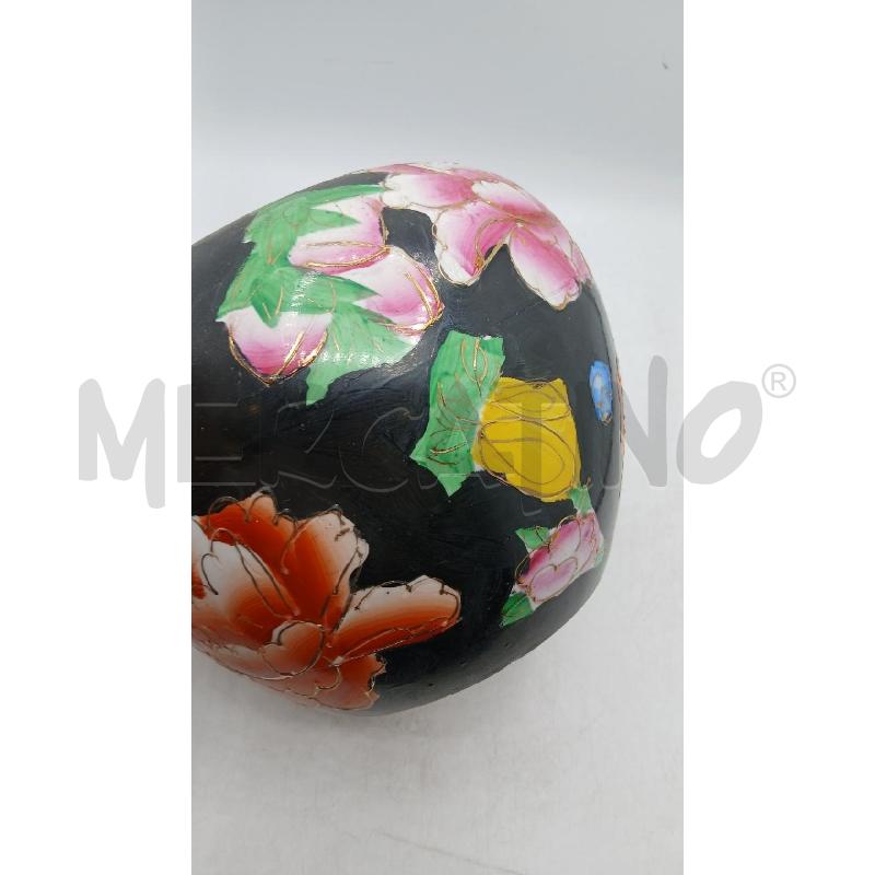 VASO PORCELLANA FIORI COLORATI SFONDO NEROP | Mercatino dell'Usato Roma viale tirreno 4