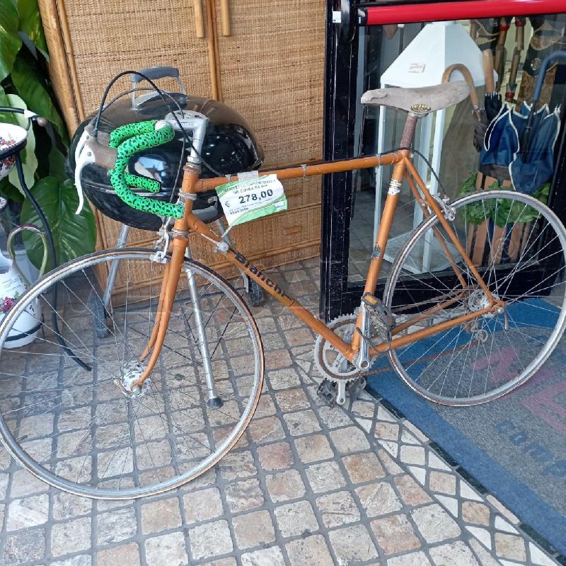 BICICLETTA BIANCHI GIALLA DA CORSA DA RIV | Mercatino dell'Usato Roma montemario 1