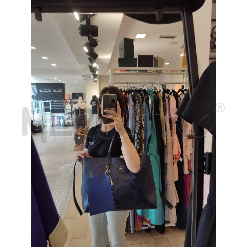 BORSA DONNA BLU TOMMY HILFIGER | Mercatino dell'Usato Roma montemario 2