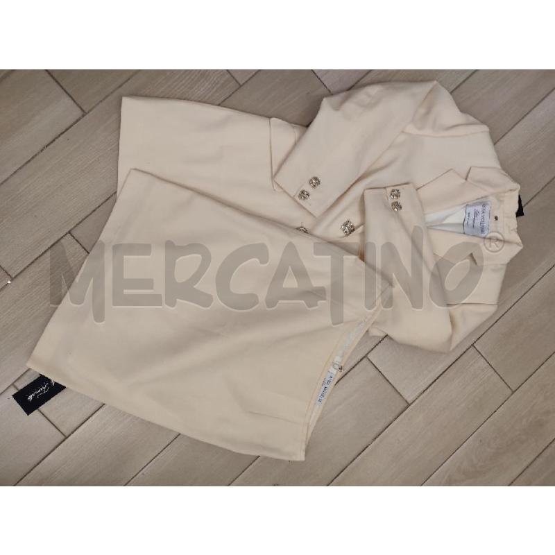 COMPLETO DONNA BEIGE BLUMARINE BOTTONI GIOIELLO | Mercatino dell'Usato Roma montemario 1