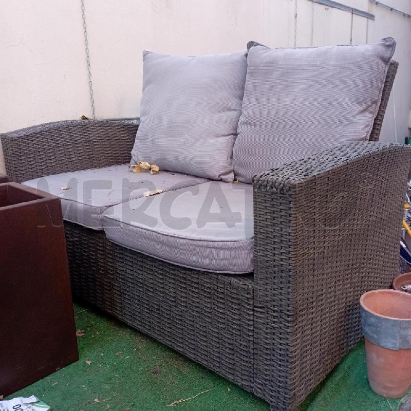 DIVANO 2 POSTI RATTAN GRIGIO | Mercatino dell'Usato Roma montemario 1