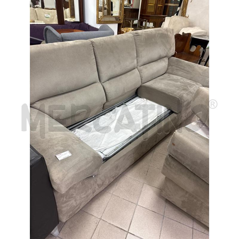 DIVANO LETTO GRIGIO 3P+POUF | Mercatino dell'Usato Roma montemario 2