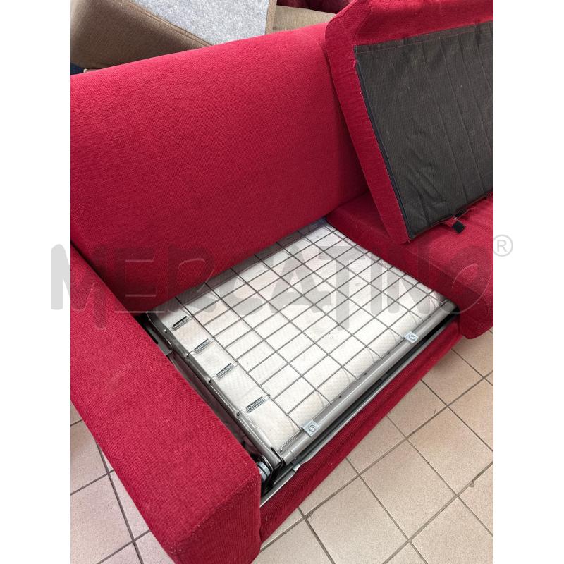 DIVANO LETTO ROSSO | Mercatino dell'Usato Roma montemario 3