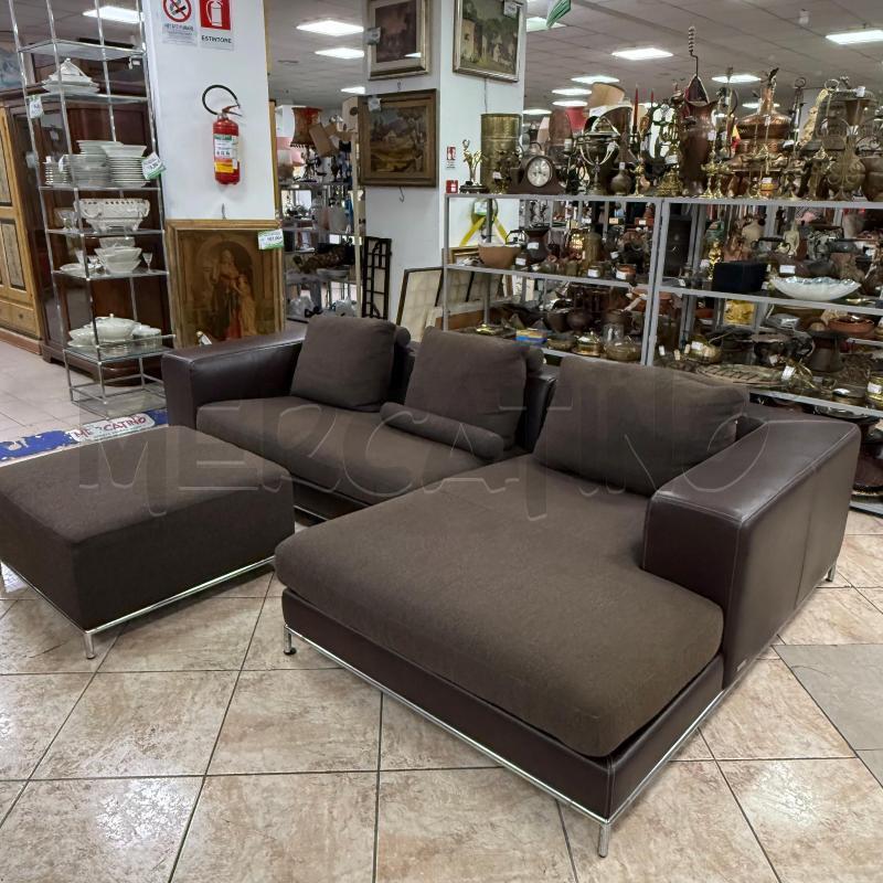 DIVANO NICOLETTI ANGOLARE PELLE + POUF | Mercatino dell'Usato Roma montemario 1