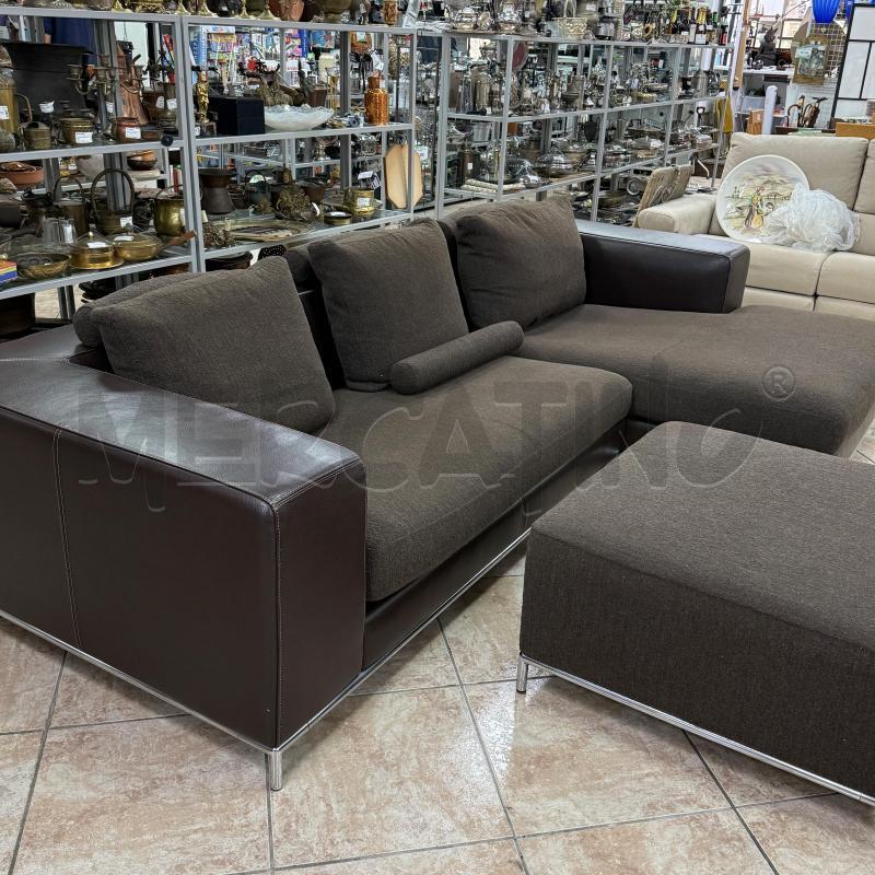 DIVANO NICOLETTI ANGOLARE PELLE + POUF | Mercatino dell'Usato Roma montemario 3