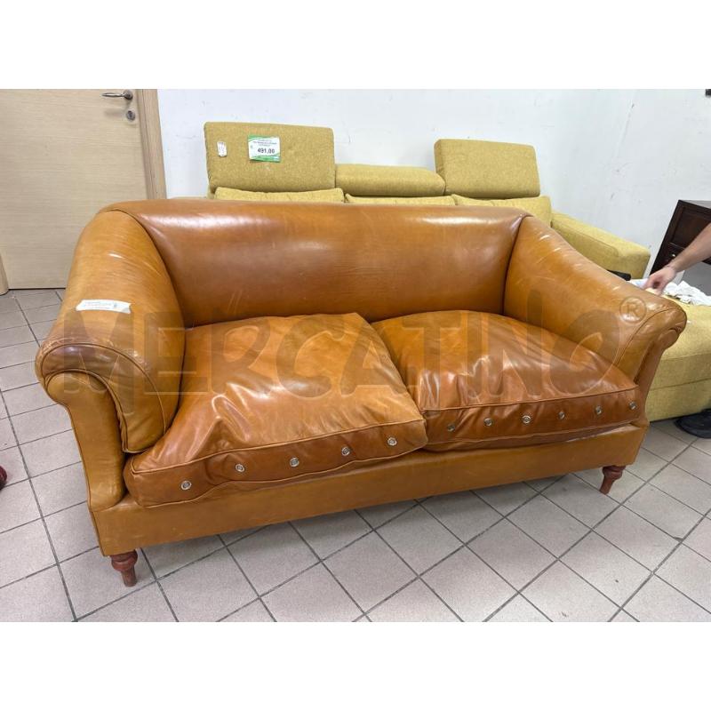 DIVANO PELLE MARRONE 2P CON PRESE D'ARIA | Mercatino dell'Usato Roma montemario 1