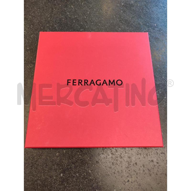 FOULARD GIALLO FE5RRAGAMO PESCI | Mercatino dell'Usato Roma montemario 2