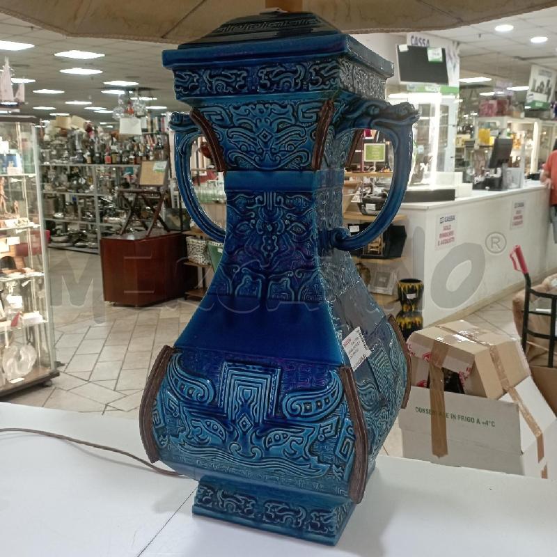 LAMPADA CINA STILE ARCAICO PORC BLU | Mercatino dell'Usato Roma montemario 2