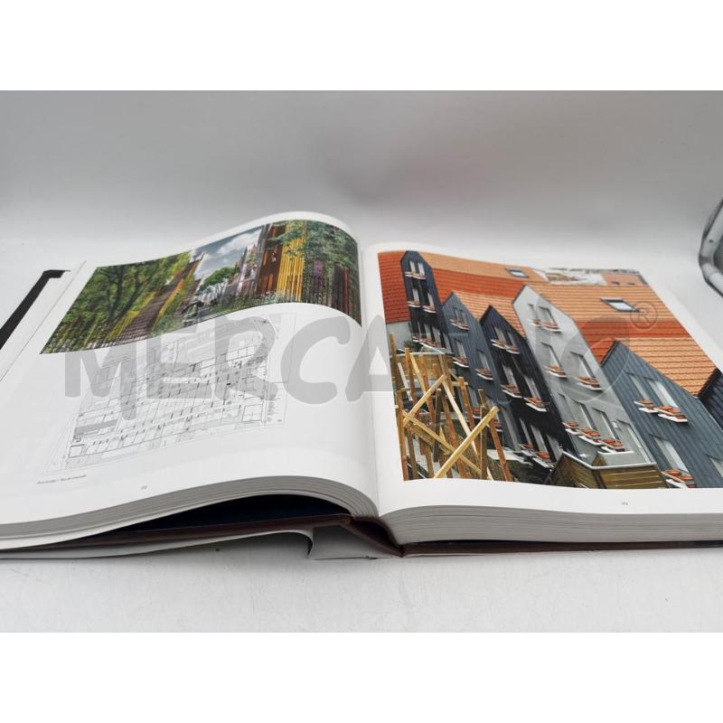 LIBRO KONEMANN LOW BUDGET HOUSES | Mercatino dell'Usato Roma montemario 2