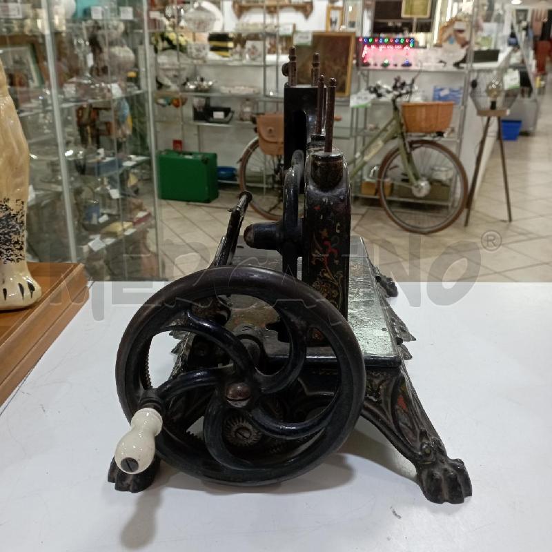 MACCHINA DA CUCIRE VERA EPOCA GHISA | Mercatino dell'Usato Roma montemario 2