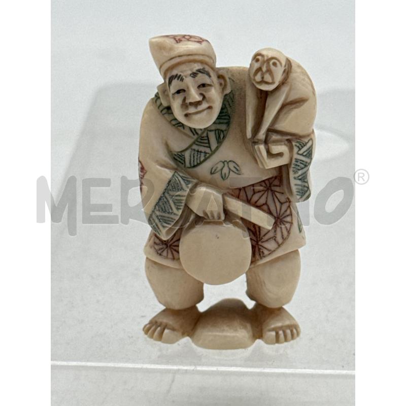 NETSUKE BEIGE UOMO CON SCIMMIA | Mercatino dell'Usato Roma montemario 1