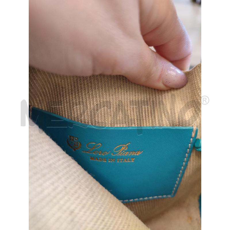 POCHETTE LORO PIANA CELESTE LINO  | Mercatino dell'Usato Roma montemario 3