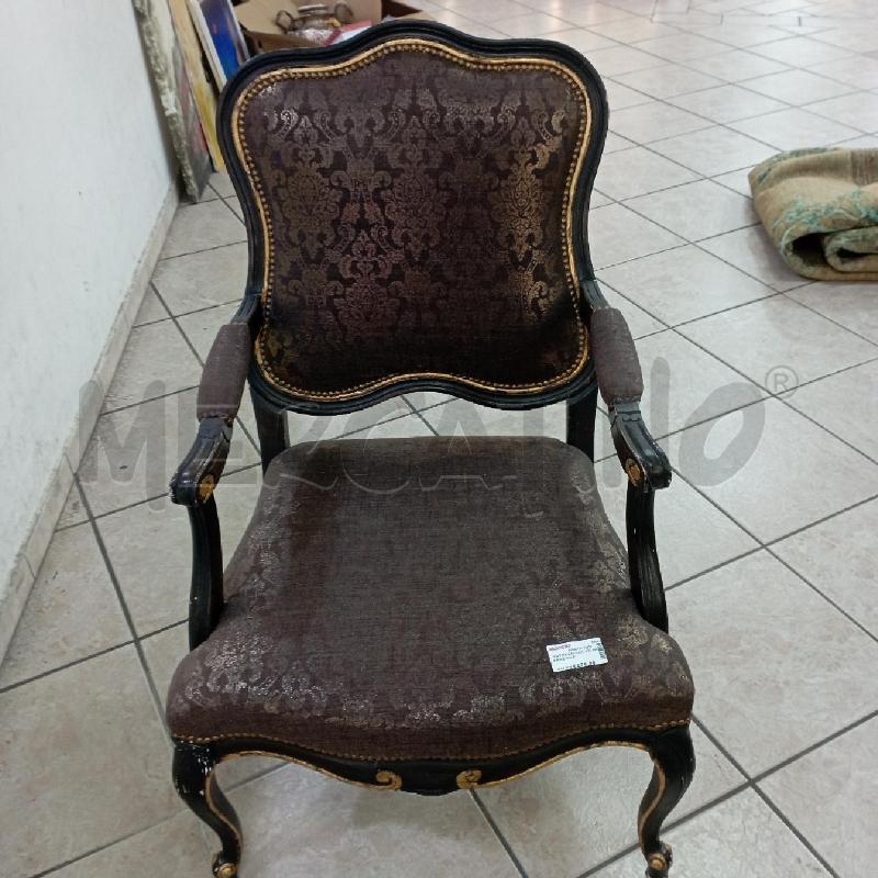POLTRONA DAMASCATA MARRONE+POUF  | Mercatino dell'Usato Roma montemario 2