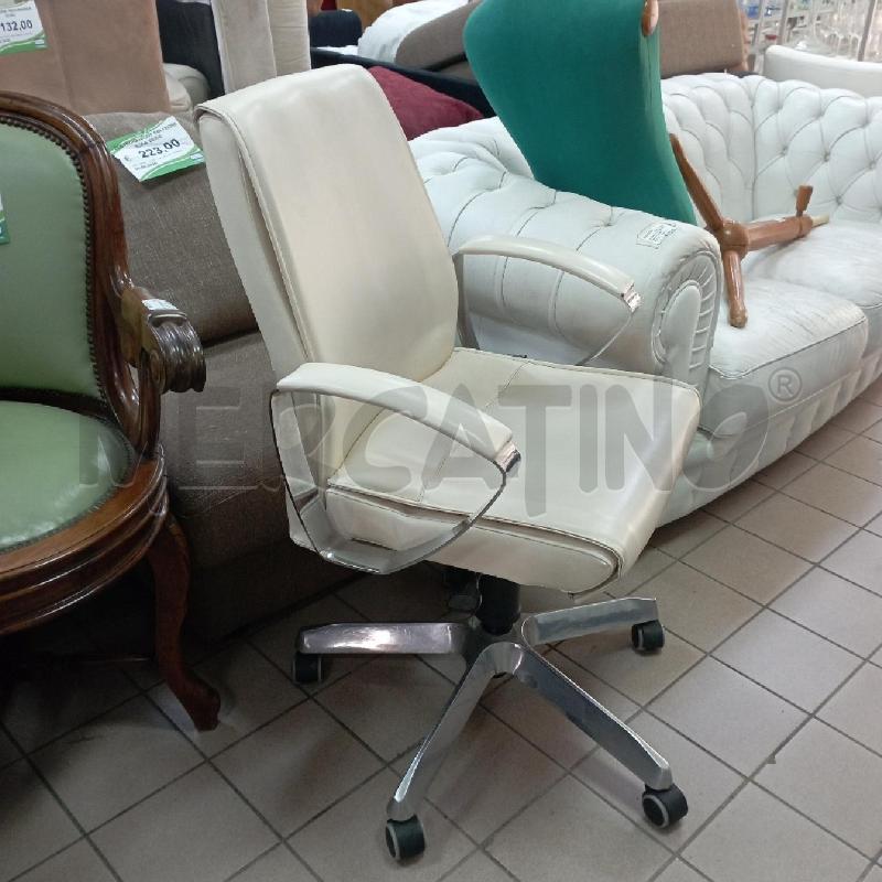 POLTRONA UFFICIO VAGHI PELLE BEIGE CROMO | Mercatino dell'Usato Roma montemario 1