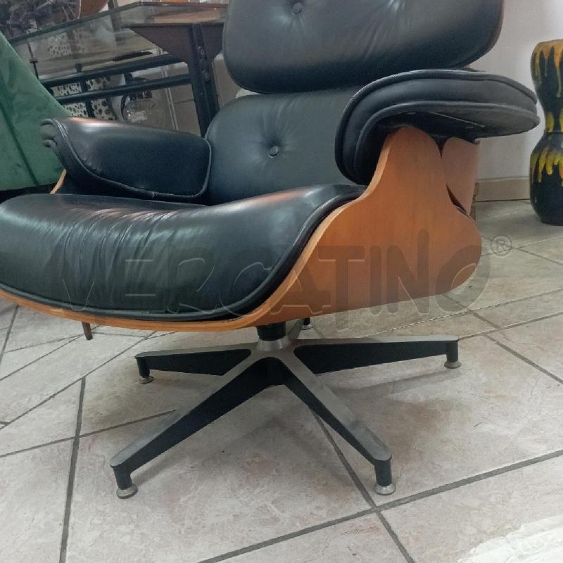 POLTRONA +POUF STILE CHARLES EAMES | Mercatino dell'Usato Roma montemario 2