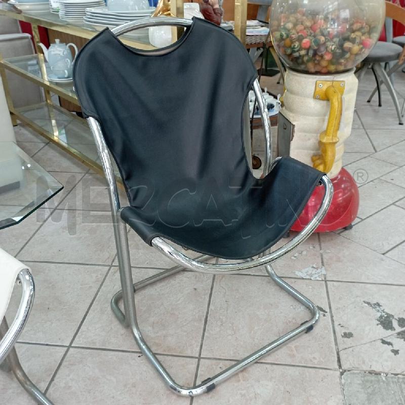 POLTRONCINA BAUHAUS PELLE NERA  | Mercatino dell'Usato Roma montemario 1