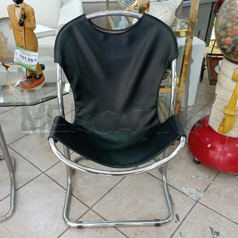 POLTRONCINA BAUHAUS PELLE NERA  | Mercatino dell'Usato Roma montemario 2