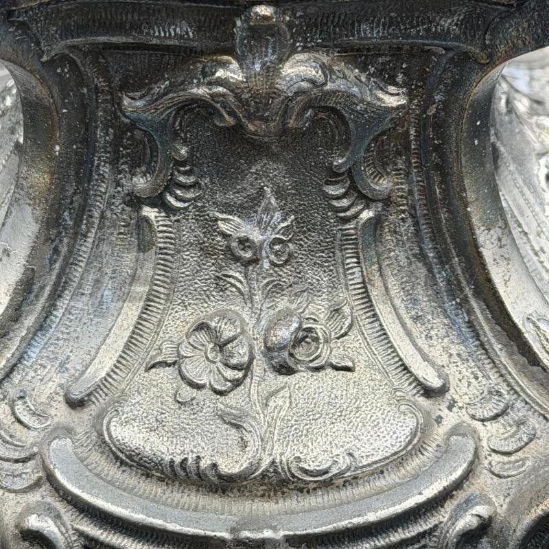 PORTA CANDELA METALLO ARGENTATO DONNA DA RIVEDERE | Mercatino dell'Usato Roma montemario 4