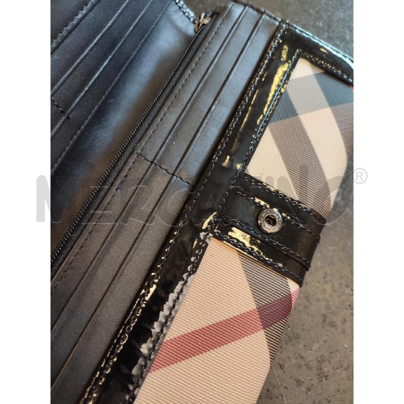 PORTA FOGLIO BEIGE BURBERRY NERO LUCIDO | Mercatino dell'Usato Roma montemario 4