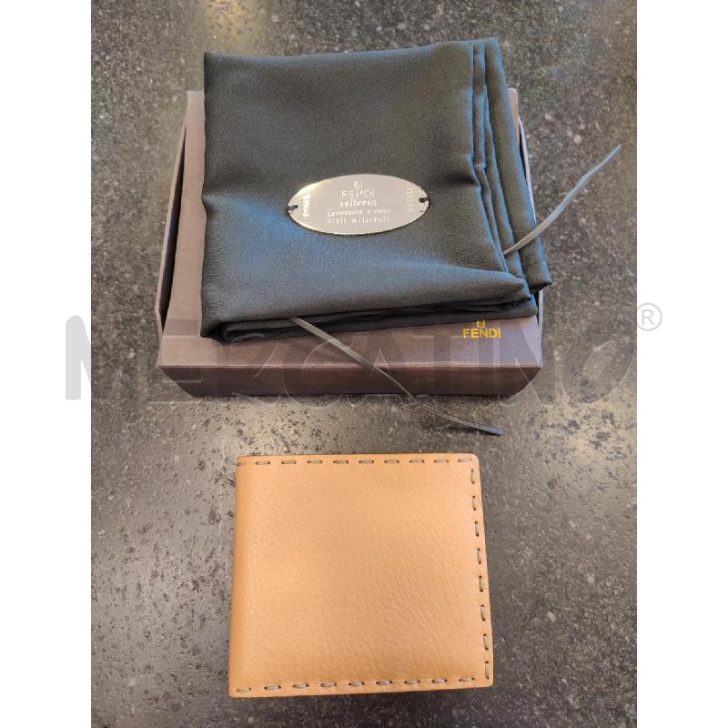 PORTA FOGLIO BEIGE UOMO FENDI SELLERIA | Mercatino dell'Usato Roma montemario 1