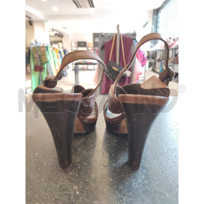 SANDALI DONNA MARRONI STUART WEITZMAN | Mercatino dell'Usato Roma montemario 2