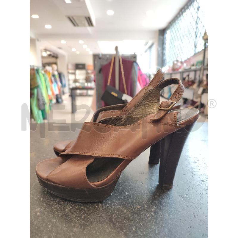 SANDALI DONNA MARRONI STUART WEITZMAN | Mercatino dell'Usato Roma montemario 3
