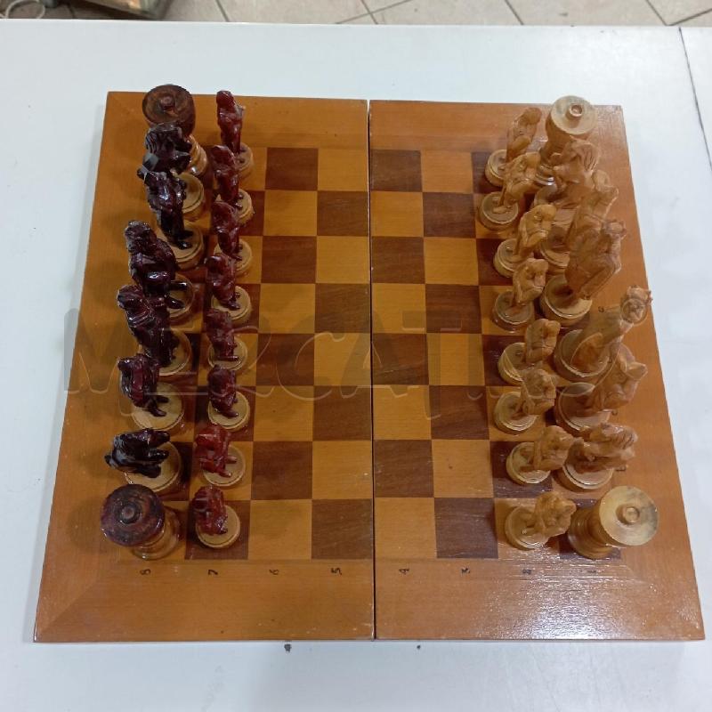 SCACCHIERA GRANDE LEGNO CAVALIERI | Mercatino dell'Usato Roma montemario 1