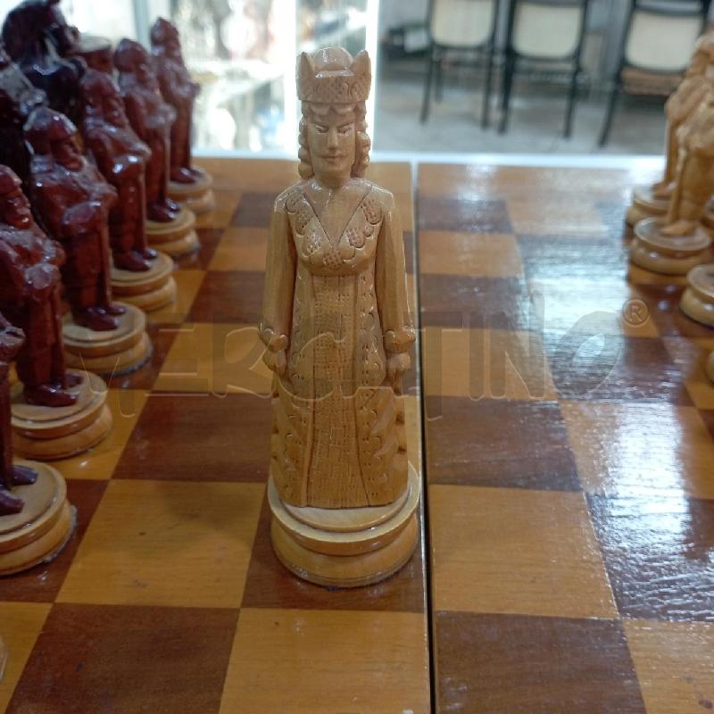 SCACCHIERA GRANDE LEGNO CAVALIERI | Mercatino dell'Usato Roma montemario 2
