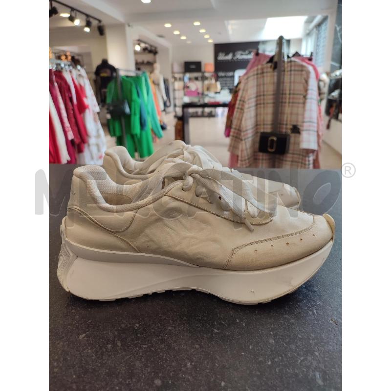 SCARPE DONNA BEIGE MCQUEEN 687995 | Mercatino dell'Usato Roma montemario 1