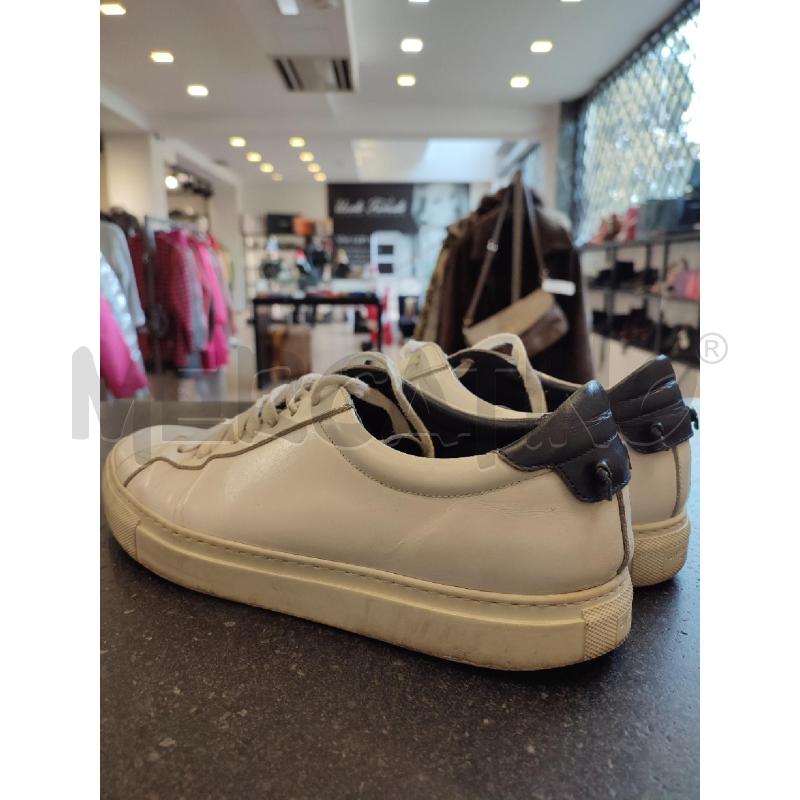 SCARPE UOMO BIANCHE GIVENCHY DIETRO BLU | Mercatino dell'Usato Roma montemario 3