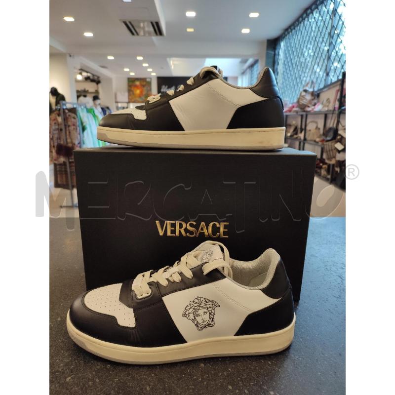 SCARPE UOMO NERE BIANCHE VERSACE | Mercatino dell'Usato Roma montemario 1