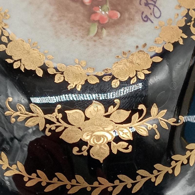 SCATOLA PORC OVALE FIORI T.LIMOGES  | Mercatino dell'Usato Roma montemario 4