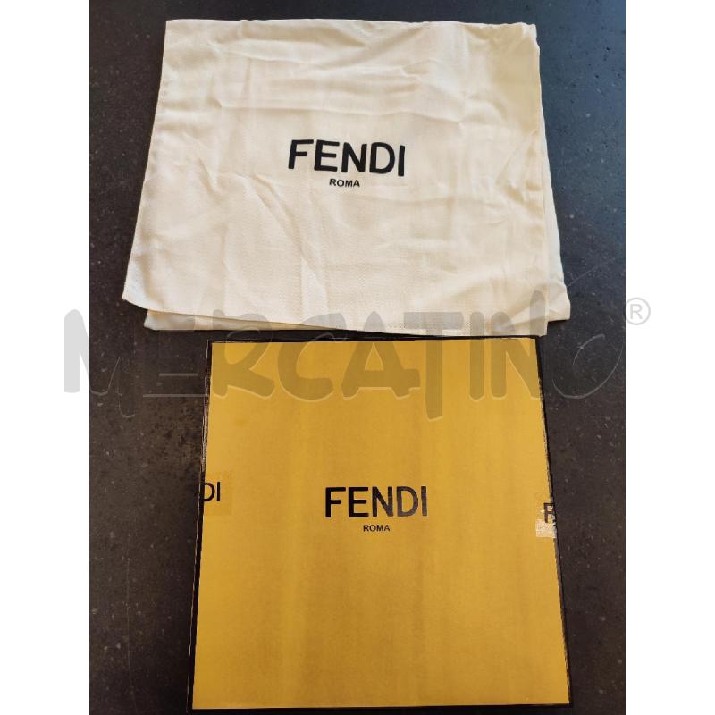 SCIALLE FENDI BLU FIORI FF 140X140 | Mercatino dell'Usato Roma montemario 3