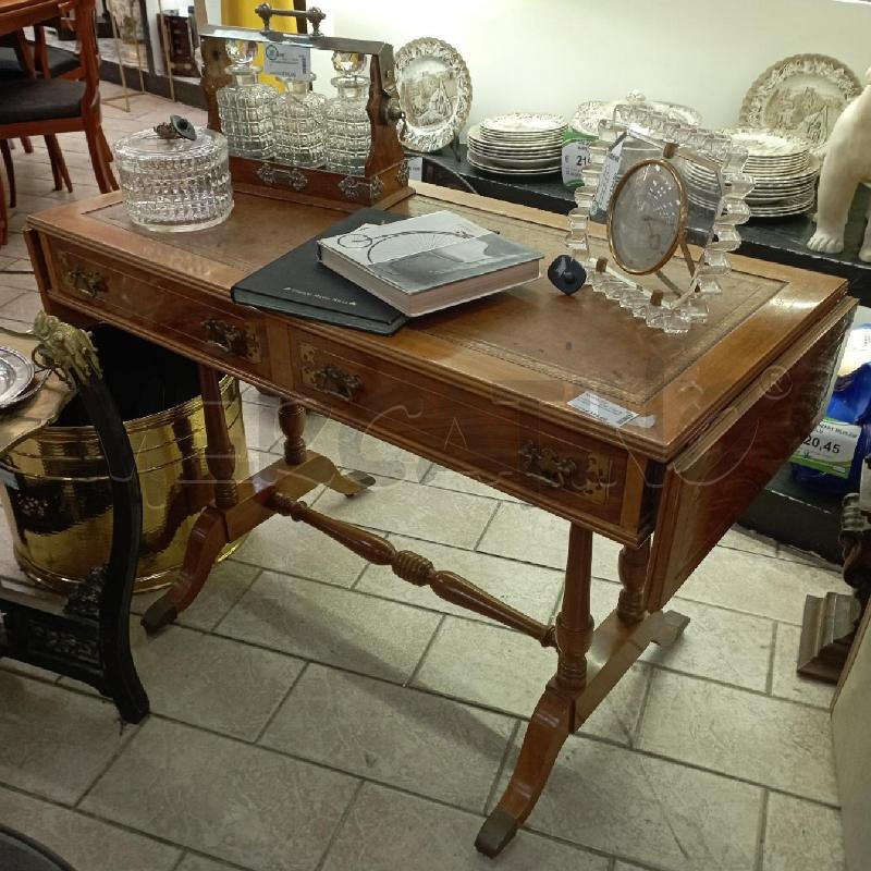 SCRIVANIA INGLESE+SEDIA VIOLA | Mercatino dell'Usato Roma montemario 1