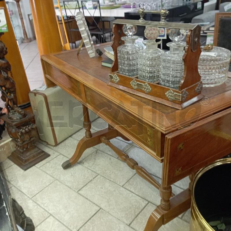 SCRIVANIA INGLESE+SEDIA VIOLA | Mercatino dell'Usato Roma montemario 2