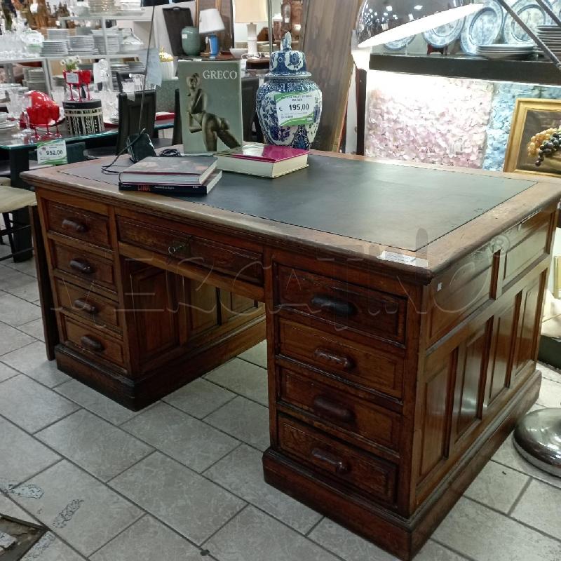 SCRIVANIA NOTARILE 9C PIANO PELLE | Mercatino dell'Usato Roma montemario 1